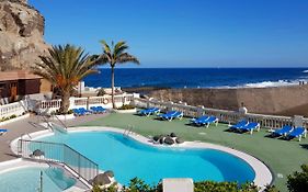 Maravillosa vivienda con piscina al lado del mar